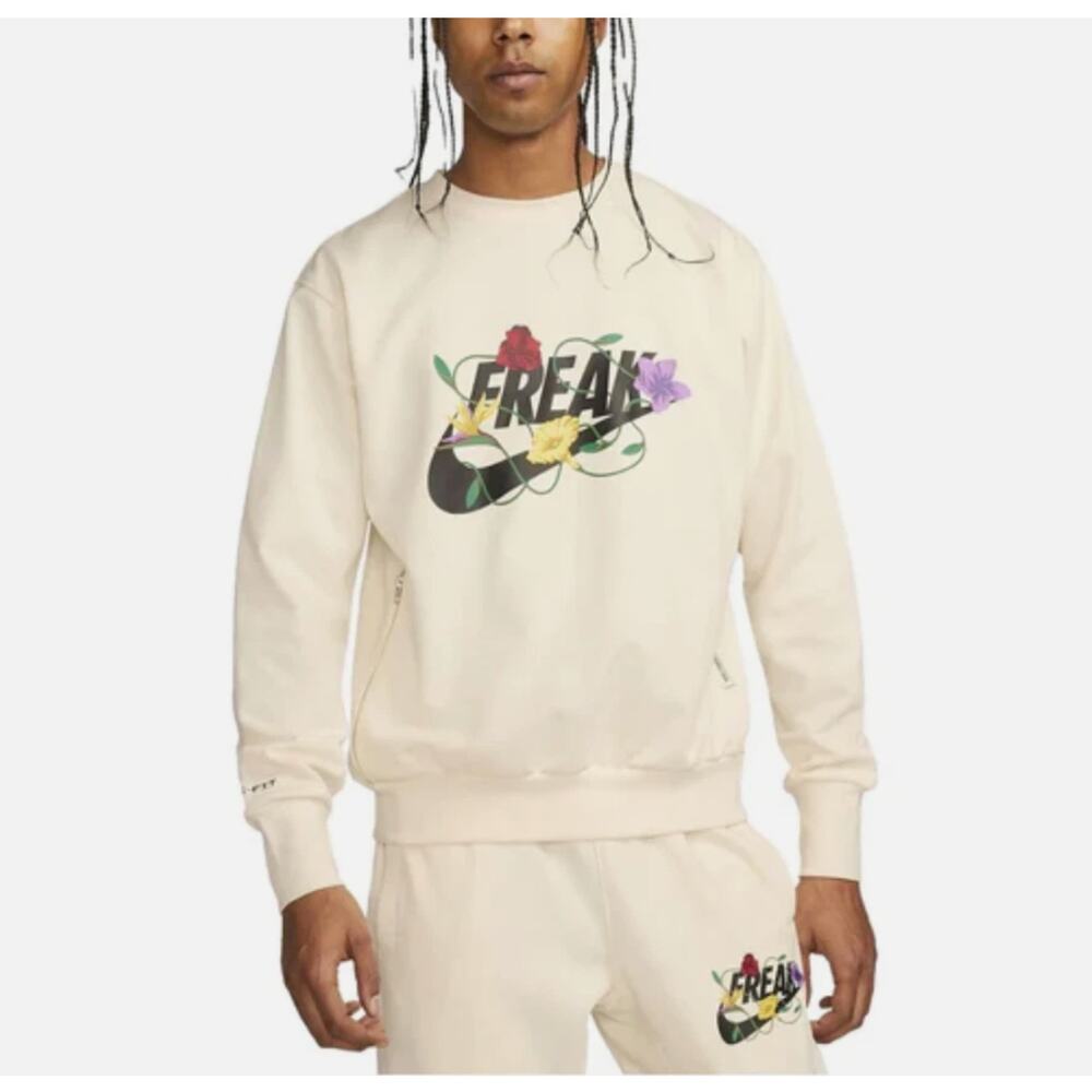 Nike Men's Giannis Standard Issue Graphic Sweatshirt Medium